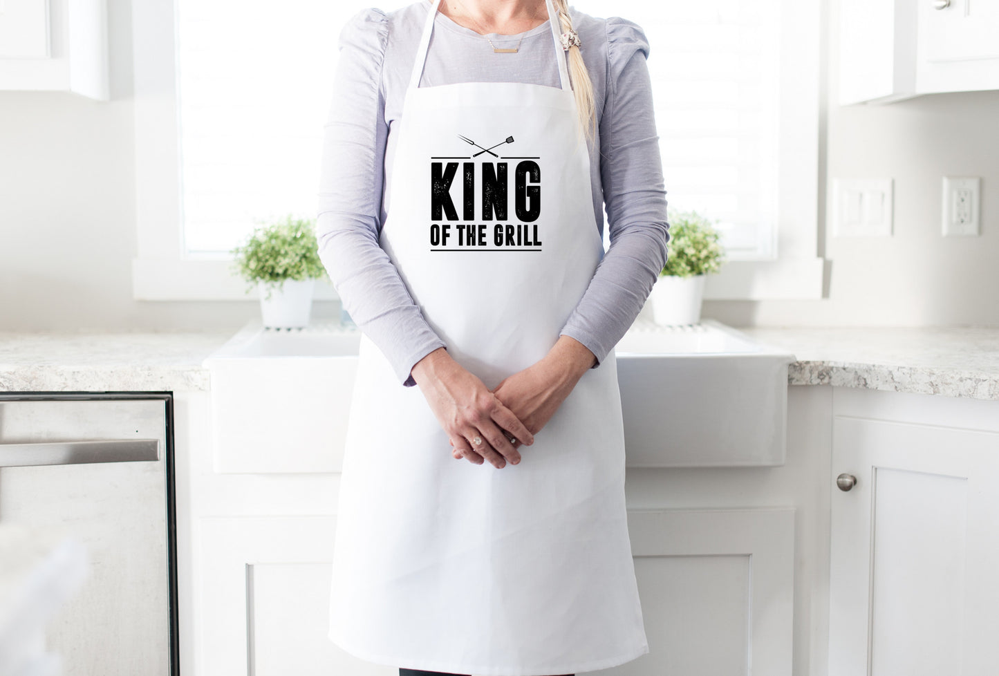 King of the Grill White Classic Apron